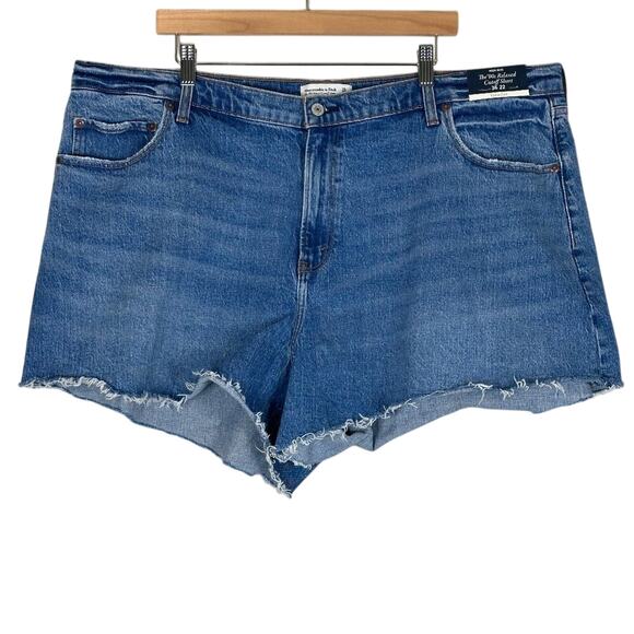 NWT Abercrombie & Fitch Denim Shorts Womens 36 Medium Wash 90s Relaxed Cutoff - Picture 1 of 6